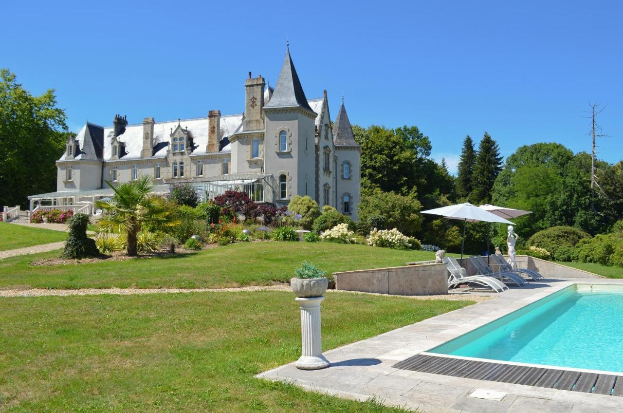 Chateau De Kervoazec - Chambres D'Hotes Saint-Goazec Exterior photo